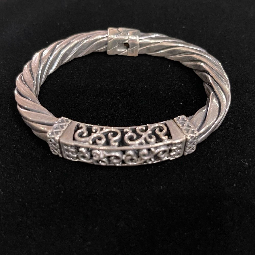 RARE Silpada SS Hinged Twisted Cable & Filigree Bangle Bracelet B0669